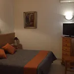 Отель Montserrat Сиджес