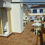 Montserrat 2*