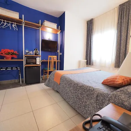 Hotel Montserrat 2*