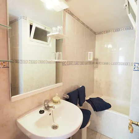 Montserrat 호텔 2*