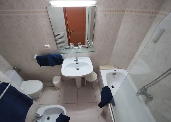 Montserrat 2* סיטגס