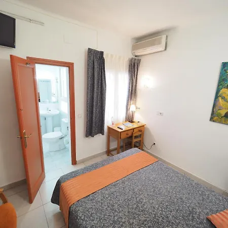 Montserrat 2* Sitges